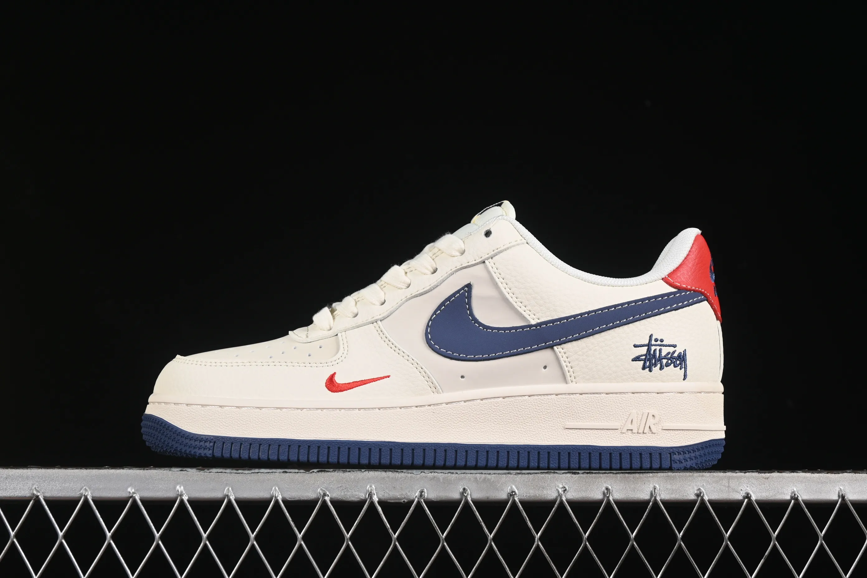 All categories Nk Air Force 1 Air Force series Nk Air Force 1 Low Air Force low-top Nike Air Force 1'07 Low Stusi co-branded beige bottom with red tail Air Force 1 low-top casual sneakers JJ2508-716
